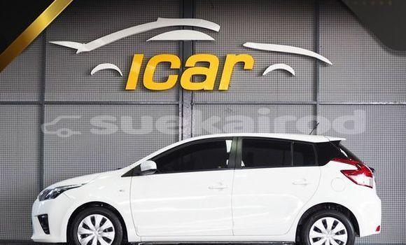 ซื้อ รถมือสอง Toyota Yaris ขาว รถยนต์ ใน %{เมือง} ใน ชลบุรี ซื้อ รถมือสอง Toyota Yaris ขาว รถยนต์ ใน %{เมือง} ใน ชลบุรี