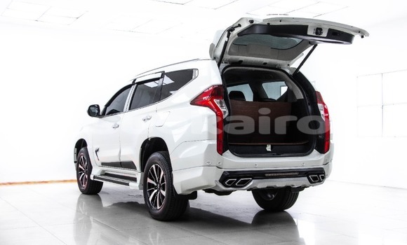 ซื้อ รถมือสอง Mitsubishi Pajero Sport ขาว รถยนต์ ใน %{เมือง} ใน กรุงเทพมหานคร ซื้อ รถมือสอง Mitsubishi Pajero Sport ขาว รถยนต์ ใน %{เมือง} ใน กรุงเทพมหานคร