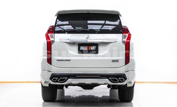 ซื้อ รถมือสอง Mitsubishi Pajero Sport ขาว รถยนต์ ใน %{เมือง} ใน กรุงเทพมหานคร ซื้อ รถมือสอง Mitsubishi Pajero Sport ขาว รถยนต์ ใน %{เมือง} ใน กรุงเทพมหานคร