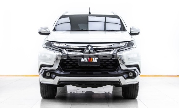 ซื้อ รถมือสอง Mitsubishi Pajero Sport ขาว รถยนต์ ใน %{เมือง} ใน กรุงเทพมหานคร ซื้อ รถมือสอง Mitsubishi Pajero Sport ขาว รถยนต์ ใน %{เมือง} ใน กรุงเทพมหานคร
