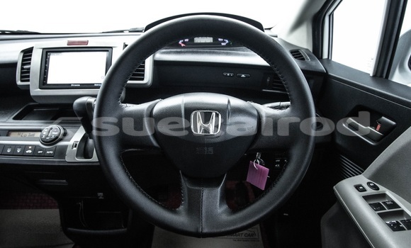 Buy Used Honda Freed White Car in Bangkok in Bangkok Buy Used Honda Freed White Car in Bangkok in Bangkok