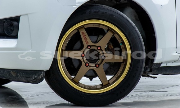 Buy Used Isuzu D–MAX White Car in Bangkok in Bangkok Buy Used Isuzu D–MAX White Car in Bangkok in Bangkok