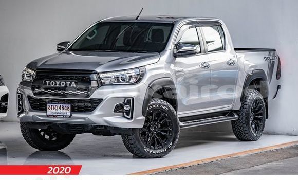 Buy Used Toyota Hiluxe Revo Silver Car in Bangkok in Bangkok