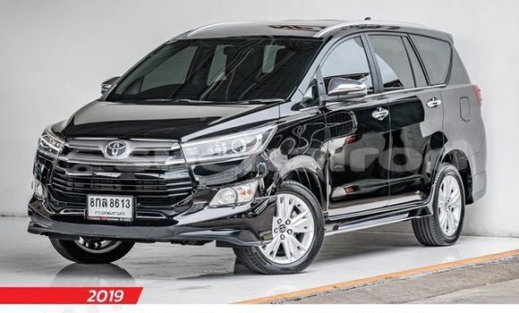 ซื้อ รถมือสอง Toyota Innova สีดำ รถยนต์ ใน %{เมือง} ใน กรุงเทพมหานคร