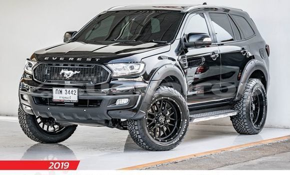 ซื้อ รถมือสอง Ford Everest สีดำ รถยนต์ ใน %{เมือง} ใน กรุงเทพมหานคร