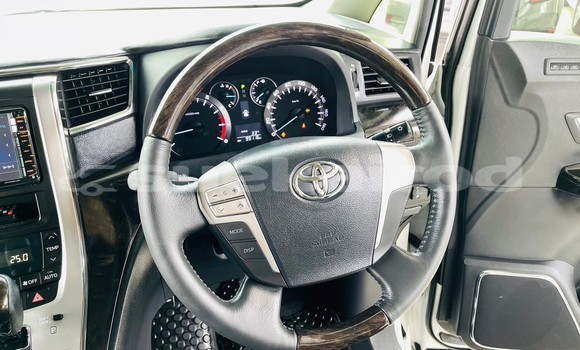 Buy Used Toyota Vellfire White Car in Bangkok in Bangkok Buy Used Toyota Vellfire White Car in Bangkok in Bangkok