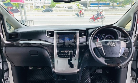 Buy Used Toyota Vellfire White Car in Bangkok in Bangkok Buy Used Toyota Vellfire White Car in Bangkok in Bangkok
