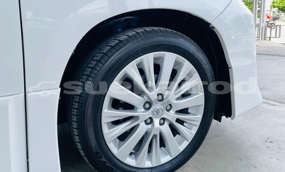 Buy Used Toyota Vellfire White Car in Bangkok in Bangkok Buy Used Toyota Vellfire White Car in Bangkok in Bangkok