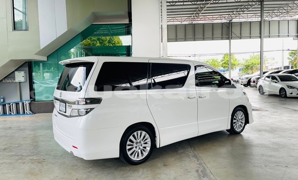 Buy Used Toyota Vellfire White Car in Bangkok in Bangkok Buy Used Toyota Vellfire White Car in Bangkok in Bangkok