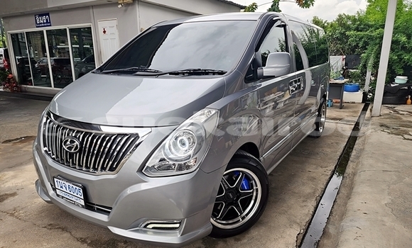 ซื้อ รถมือสอง Hyundai H1 เงิน รถยนต์ ใน %{เมือง} ใน กรุงเทพมหานคร ซื้อ รถมือสอง Hyundai H1 เงิน รถยนต์ ใน %{เมือง} ใน กรุงเทพมหานคร