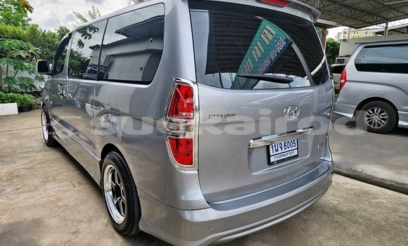 ซื้อ รถมือสอง Hyundai H1 เงิน รถยนต์ ใน %{เมือง} ใน กรุงเทพมหานคร ซื้อ รถมือสอง Hyundai H1 เงิน รถยนต์ ใน %{เมือง} ใน กรุงเทพมหานคร