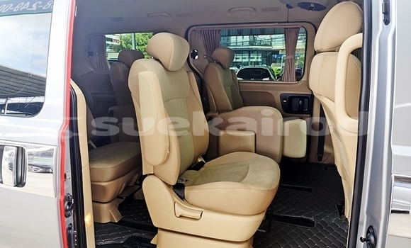 ซื้อ รถมือสอง Hyundai H1 เงิน รถยนต์ ใน %{เมือง} ใน กรุงเทพมหานคร ซื้อ รถมือสอง Hyundai H1 เงิน รถยนต์ ใน %{เมือง} ใน กรุงเทพมหานคร