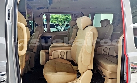 ซื้อ รถมือสอง Hyundai H1 เงิน รถยนต์ ใน %{เมือง} ใน กรุงเทพมหานคร ซื้อ รถมือสอง Hyundai H1 เงิน รถยนต์ ใน %{เมือง} ใน กรุงเทพมหานคร