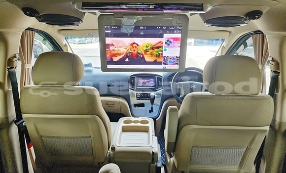 ซื้อ รถมือสอง Hyundai H1 เงิน รถยนต์ ใน %{เมือง} ใน กรุงเทพมหานคร ซื้อ รถมือสอง Hyundai H1 เงิน รถยนต์ ใน %{เมือง} ใน กรุงเทพมหานคร