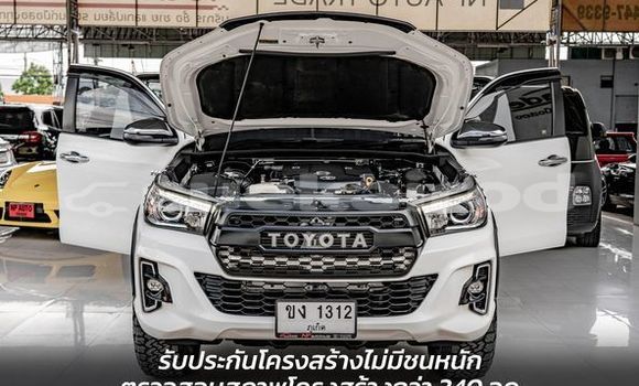 Buy Used Toyota Hiluxe Revo White Car in Bangkok in Bangkok Buy Used Toyota Hiluxe Revo White Car in Bangkok in Bangkok