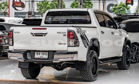 Buy Used Toyota Hiluxe Revo White Car in Bangkok in Bangkok Buy Used Toyota Hiluxe Revo White Car in Bangkok in Bangkok