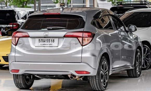ซื้อ รถมือสอง Honda HR-V เงิน รถยนต์ ใน %{เมือง} ใน กรุงเทพมหานคร ซื้อ รถมือสอง Honda HR-V เงิน รถยนต์ ใน %{เมือง} ใน กรุงเทพมหานคร