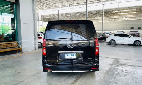 Buy Used Hyundai H1 Black Car in Bangkok in Bangkok Buy Used Hyundai H1 Black Car in Bangkok in Bangkok