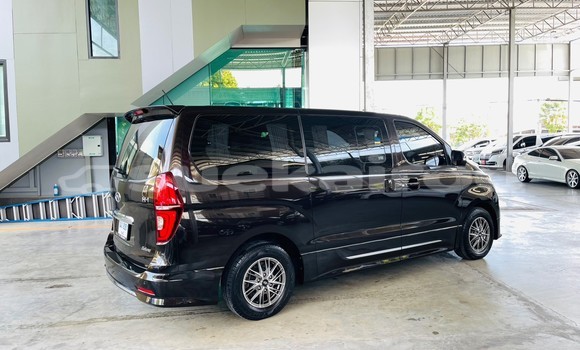 Buy Used Hyundai H1 Black Car in Bangkok in Bangkok Buy Used Hyundai H1 Black Car in Bangkok in Bangkok