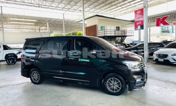 Buy Used Hyundai H1 Black Car in Bangkok in Bangkok Buy Used Hyundai H1 Black Car in Bangkok in Bangkok
