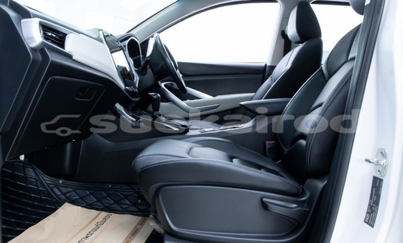 Buy Used Chevrolet Captiva White Car in Bangkok in Bangkok Buy Used Chevrolet Captiva White Car in Bangkok in Bangkok