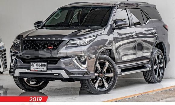 Buy Used Toyota Fortuner Brown Car in Bangkok in Bangkok