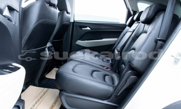 Buy Used Chevrolet Captiva White Car in Bangkok in Bangkok Buy Used Chevrolet Captiva White Car in Bangkok in Bangkok