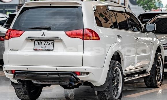 ซื้อ รถมือสอง Mitsubishi Pajero ขาว รถยนต์ ใน %{เมือง} ใน กรุงเทพมหานคร ซื้อ รถมือสอง Mitsubishi Pajero ขาว รถยนต์ ใน %{เมือง} ใน กรุงเทพมหานคร