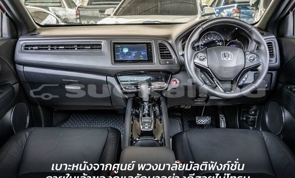 Buy Used Honda HR-V Red Car in Bangkok in Bangkok Buy Used Honda HR-V Red Car in Bangkok in Bangkok