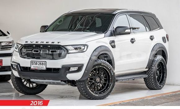 Buy Used Ford Everest White Car in Bangkok in Bangkok