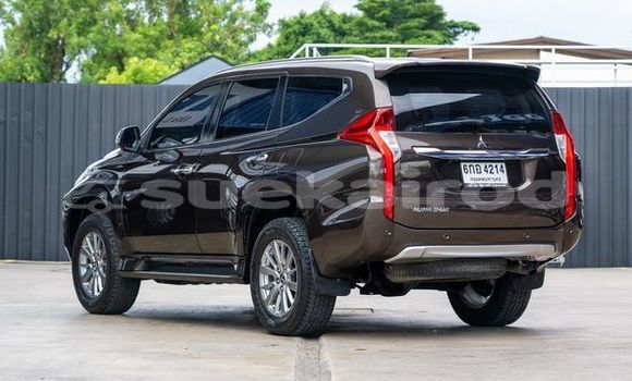 ซื้อ รถมือสอง Mitsubishi Pajero สีน้ำตาล รถยนต์ ใน %{เมือง} ใน กรุงเทพมหานคร ซื้อ รถมือสอง Mitsubishi Pajero สีน้ำตาล รถยนต์ ใน %{เมือง} ใน กรุงเทพมหานคร