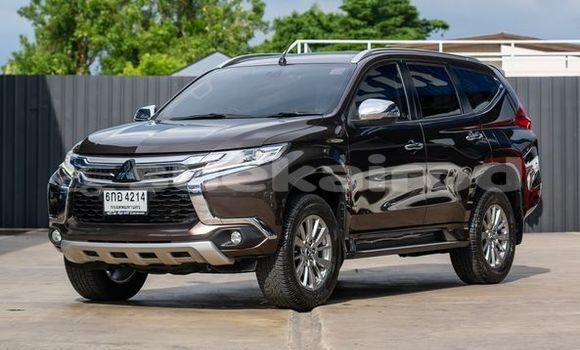 ซื้อ รถมือสอง Mitsubishi Pajero สีน้ำตาล รถยนต์ ใน %{เมือง} ใน กรุงเทพมหานคร ซื้อ รถมือสอง Mitsubishi Pajero สีน้ำตาล รถยนต์ ใน %{เมือง} ใน กรุงเทพมหานคร
