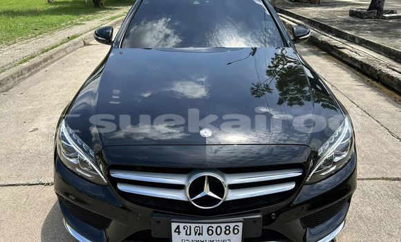 ซื้อ รถมือสอง Mercedes-Benz C-Classe สีดำ รถยนต์ ใน %{เมือง} ใน กรุงเทพมหานคร