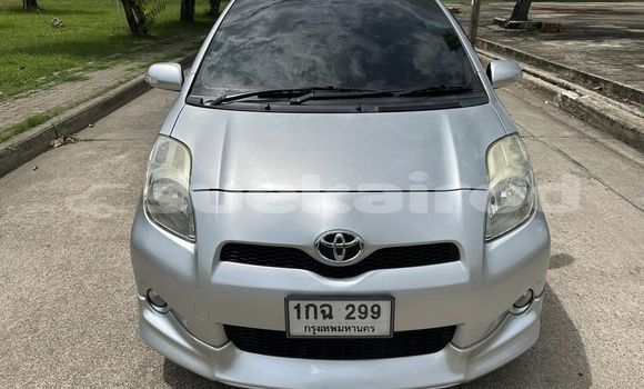 ซื้อ รถมือสอง Toyota Yaris สีดำ รถยนต์ ใน %{เมือง} ใน กรุงเทพมหานคร