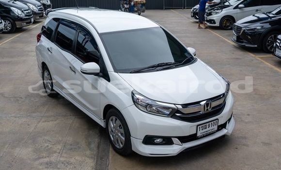 ซื้อ รถมือสอง Honda Mobilio ขาว รถยนต์ ใน %{เมือง} ใน กรุงเทพมหานคร