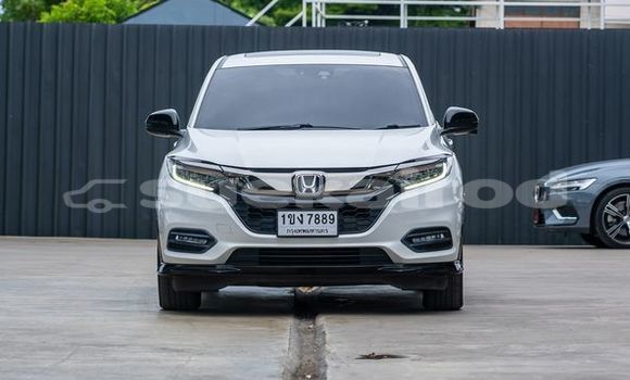 Buy Used Honda HR-V White Car in Bangkok in Bangkok Buy Used Honda HR-V White Car in Bangkok in Bangkok