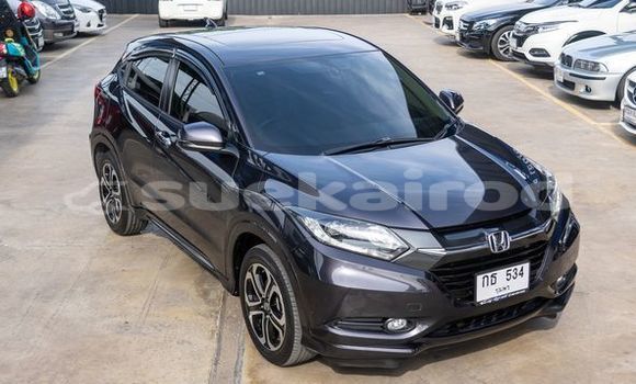 ซื้อ รถมือสอง Honda HR-V สีดำ รถยนต์ ใน %{เมือง} ใน กรุงเทพมหานคร