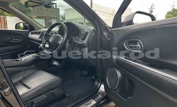 ซื้อ รถมือสอง Honda HR-V สีดำ รถยนต์ ใน %{เมือง} ใน กรุงเทพมหานคร ซื้อ รถมือสอง Honda HR-V สีดำ รถยนต์ ใน %{เมือง} ใน กรุงเทพมหานคร