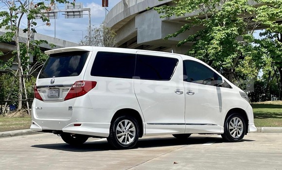 Buy Used Toyota Alphard White Car in Bangkok in Bangkok Buy Used Toyota Alphard White Car in Bangkok in Bangkok