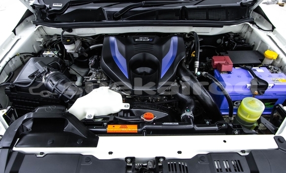 Buy Used Isuzu D-Max White Car in Bangkok in Bangkok Buy Used Isuzu D-Max White Car in Bangkok in Bangkok