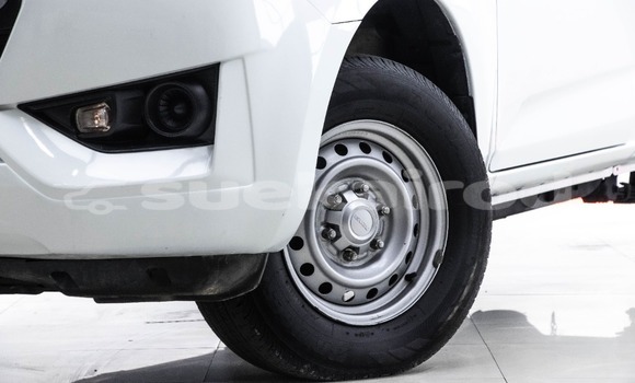 Buy Used Isuzu D-Max White Car in Bangkok in Bangkok Buy Used Isuzu D-Max White Car in Bangkok in Bangkok