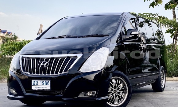 Buy Used Hyundai H1 Black Car in Bangkok in Bangkok