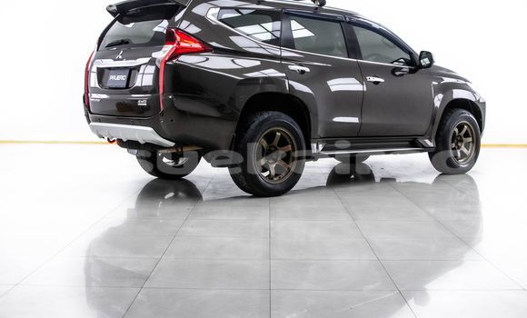 Buy Used Mitsubishi Pajero Brown Car in Bangkok in Bangkok Buy Used Mitsubishi Pajero Brown Car in Bangkok in Bangkok