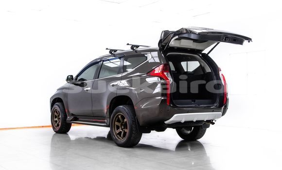 Buy Used Mitsubishi Pajero Brown Car in Bangkok in Bangkok Buy Used Mitsubishi Pajero Brown Car in Bangkok in Bangkok