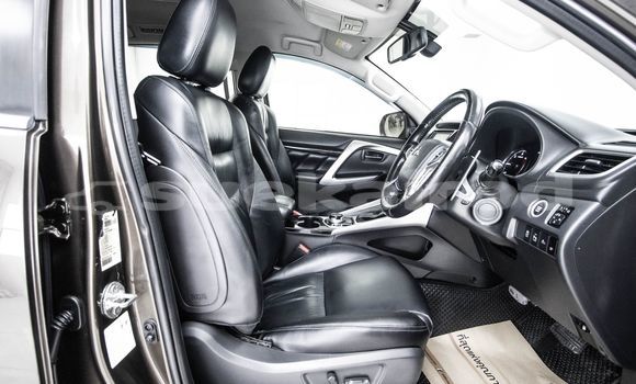 Buy Used Mitsubishi Pajero Brown Car in Bangkok in Bangkok Buy Used Mitsubishi Pajero Brown Car in Bangkok in Bangkok