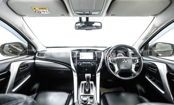 Buy Used Mitsubishi Pajero Brown Car in Bangkok in Bangkok Buy Used Mitsubishi Pajero Brown Car in Bangkok in Bangkok