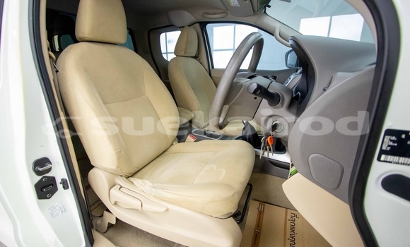 Buy Used Nissan NP 300 White Car in Bangkok in Bangkok Buy Used Nissan NP 300 White Car in Bangkok in Bangkok