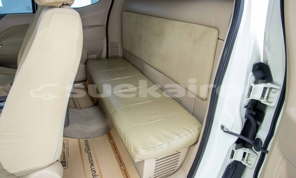 Buy Used Nissan NP 300 White Car in Bangkok in Bangkok Buy Used Nissan NP 300 White Car in Bangkok in Bangkok