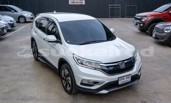 ซื้อ รถมือสอง Honda CR-V ขาว รถยนต์ ใน %{เมือง} ใน กรุงเทพมหานคร