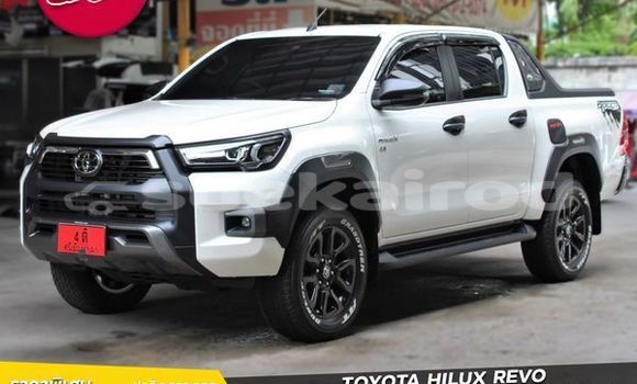 Buy Used Toyota Hiluxe Revo White Car in Bangkok in Bangkok